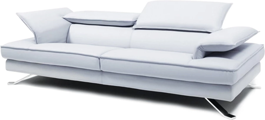 אוהבי המראה המינימליסטי יתאהבו בספה המציעה גוון צח וקווים ישרים. דיור אינטריורס