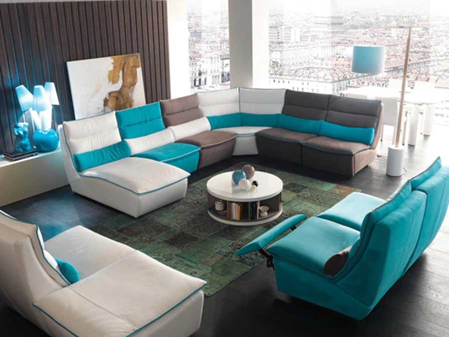 סלון מתכוונן (ריקליינרים) במראה צעיר, משלב כתמי צבע בחלל, עשוי חומרי גלם משובחים. מודלית