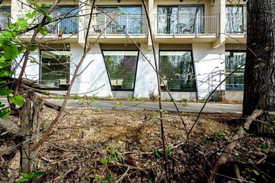 הגושרים- חלונות טרפזיים- מבט מבחוץ | צלם: איתי אבירם