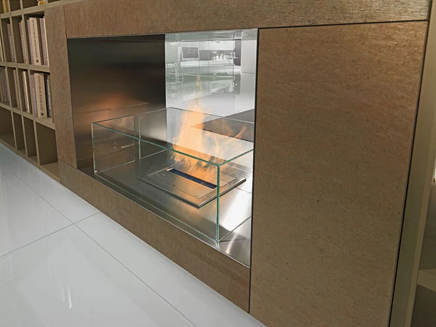 קמין הפועל על ביו-אתנול מוטמע בתוך רהיט | מילאנו בדינג.