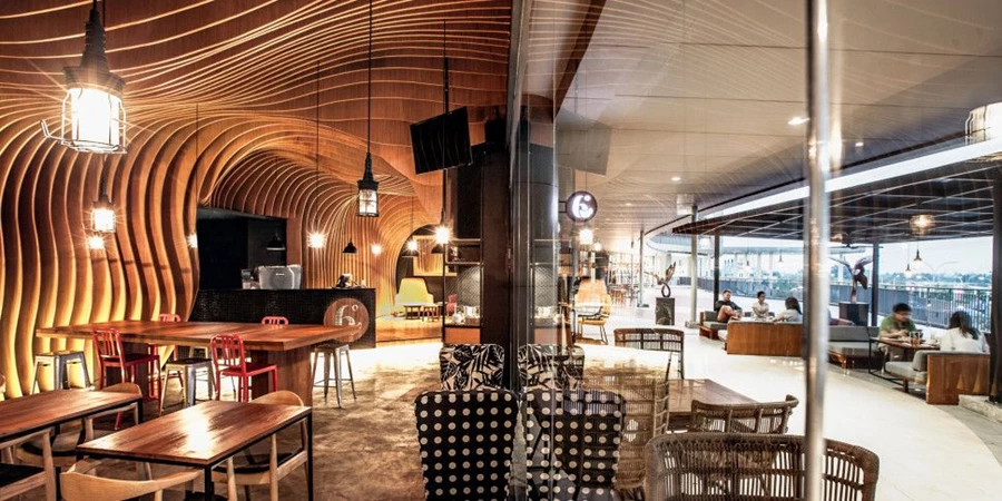 לשתות קפה הפוך במערה