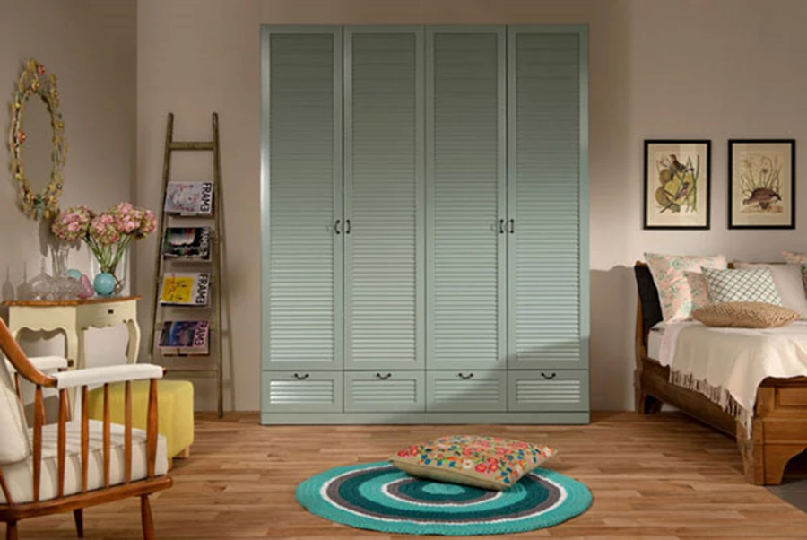 ארונות דלתות תריס במראה רטרו עדכני וצבעוני: