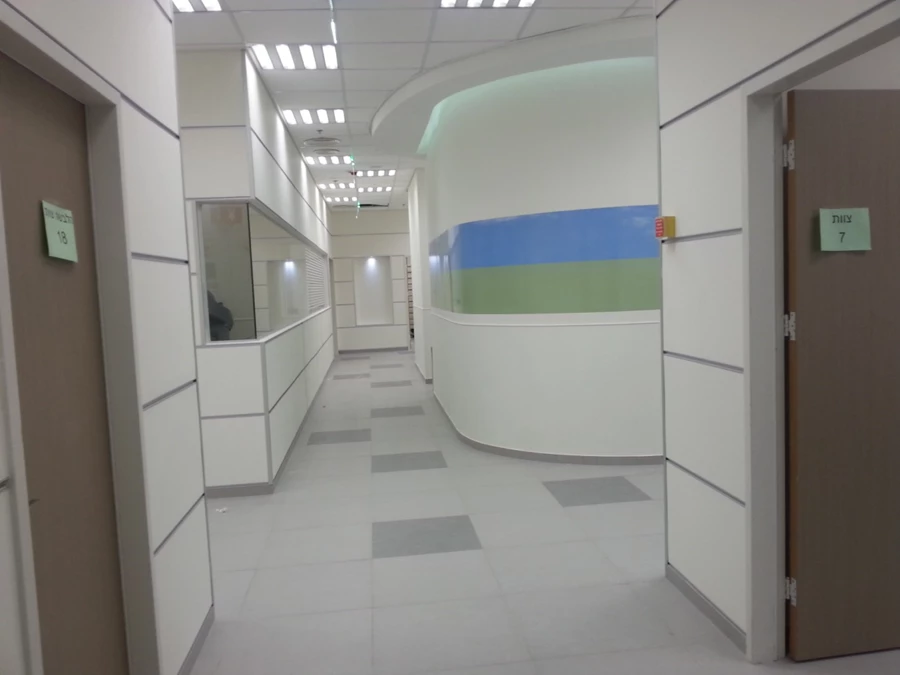 עיצוב מכון רפואי 700 מ