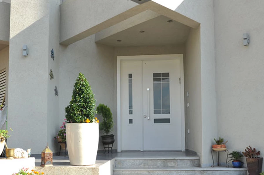 דלת כניסה רב בריח