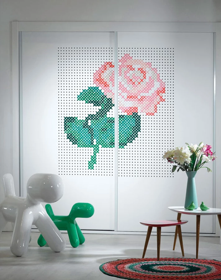 שדרוג עיצובי בחדר הנוער באמצעות שילוב ארון מדגם 