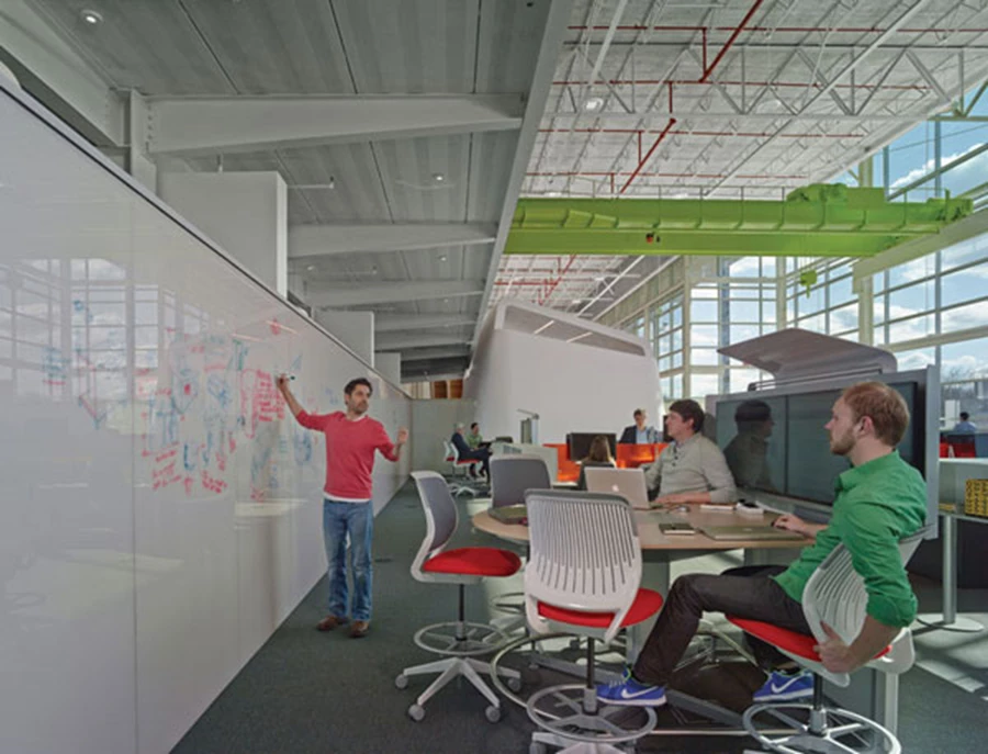 עמדת עבודה, של חברת 