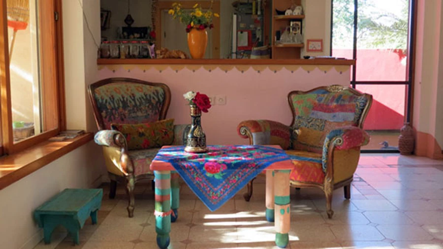 תחת שמי ים התיכון