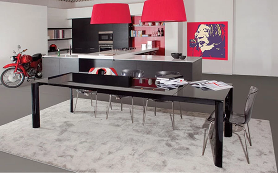 קולקציית השולחנות החדשה של חברת בלורן