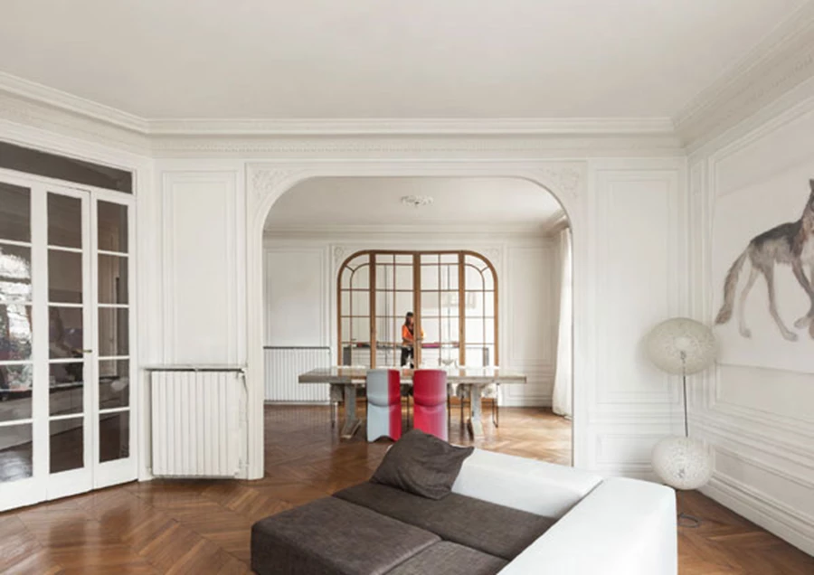 חלל המגורים מתמזג עם המטבח