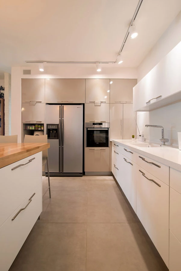 תאורת לד חסכונית במטבח, רוקמת גוונים לסגנון מינימליסטי