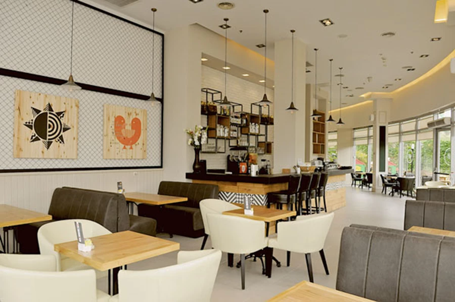 קפה קפה יקנעם | צילום: שי פרנקו | תכנון: אביתר רפאל דהן נורית נייגר