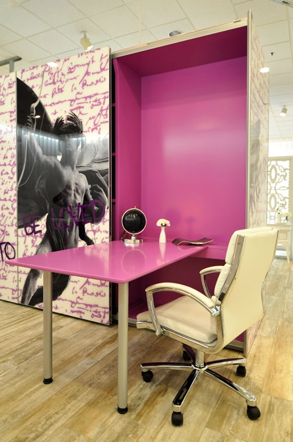 שולחן כתיבה נסתר