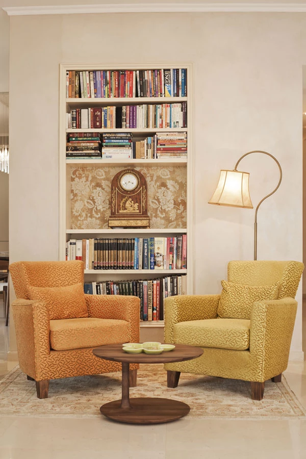 דירה אלגנטית משובצת בפרטים קלאסיים עם נגיעות מודרניות