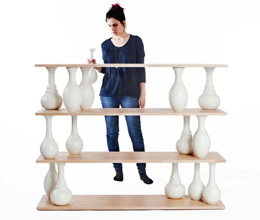 מדפי ואזות | צילום סטודיו: אריאל רייכמן | צילום תהליך: סטודיו