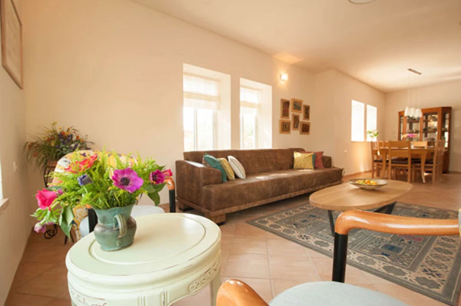 מסך העשן הופך לבית חדש