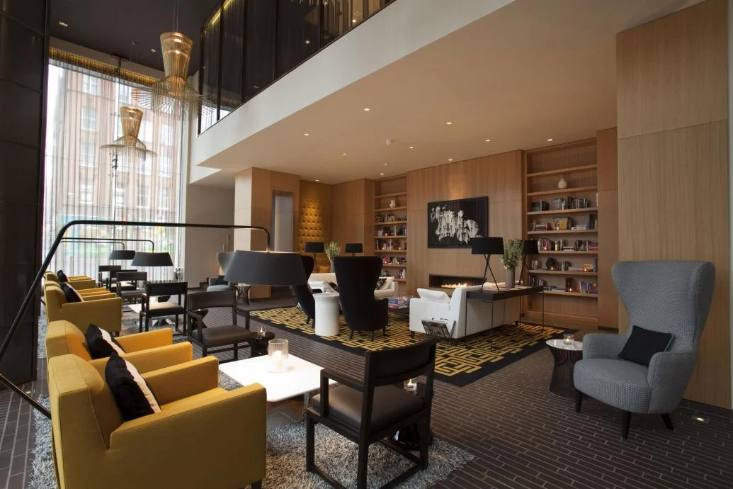 מרחפים באוויר במלון פיצוויליאם בלפסט