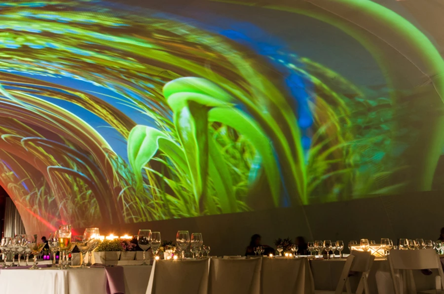 מבטיח ומקיים