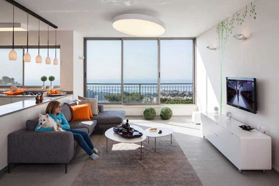 אחרי השיפוץ - החלל שנפתח לנוף הים