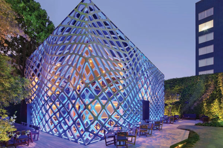 לספר סיפור אחר , מקדש לאוהבי סושי