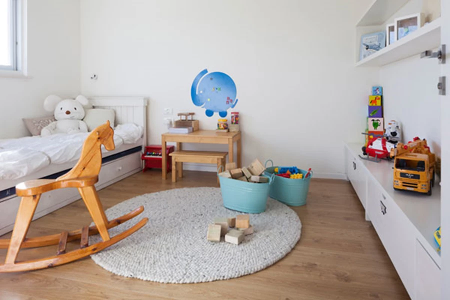 אחד משלושת חדרי הילדים שבקומה העליונה,שכל אחד מהם עוצב ברוב תשומת לב בהתאמה לגילאים השונים.