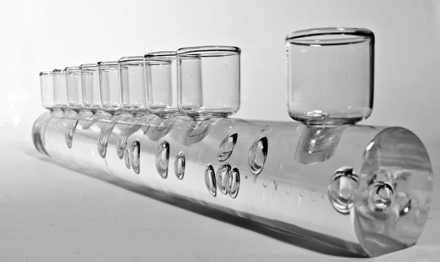 חנוכיית בועות. מעצב: יוריני, סטודיו יויו 32. צילום: אבישי פינקלשטיין