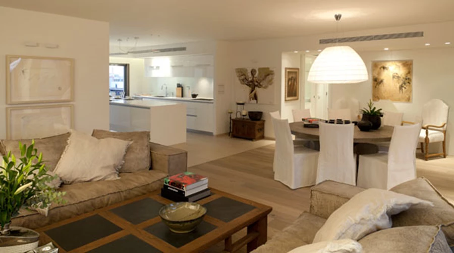 שיפוץ דירה חלל, נוף, וחיבוק