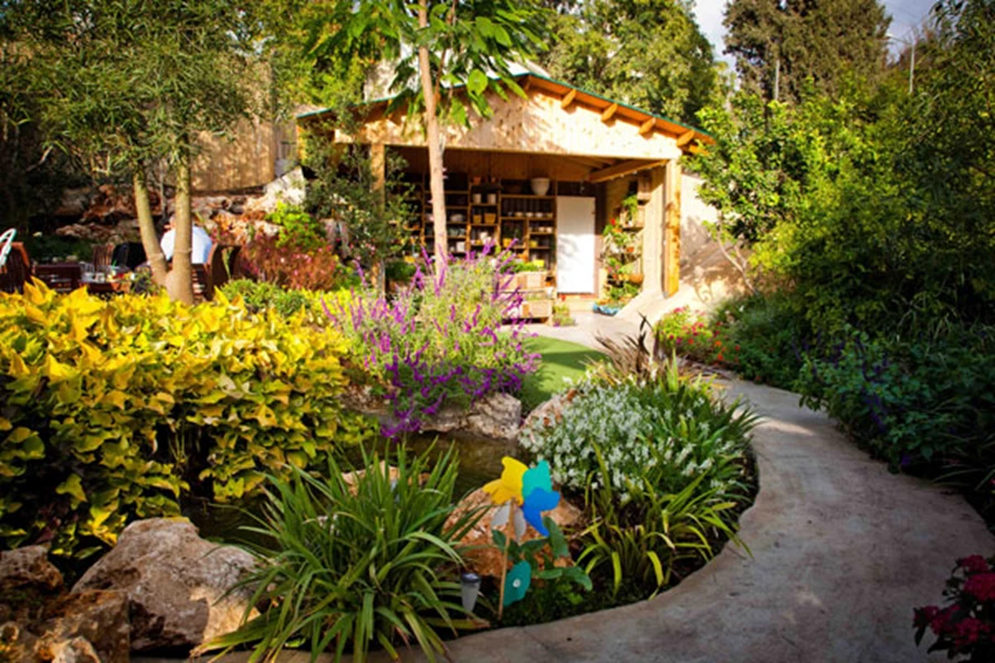 מה שקורה בכפר נשאר בכפר