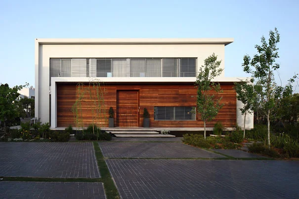 הרמוניה ושילוב פנים וחוץ בעיצוב בית במרכז הארץ