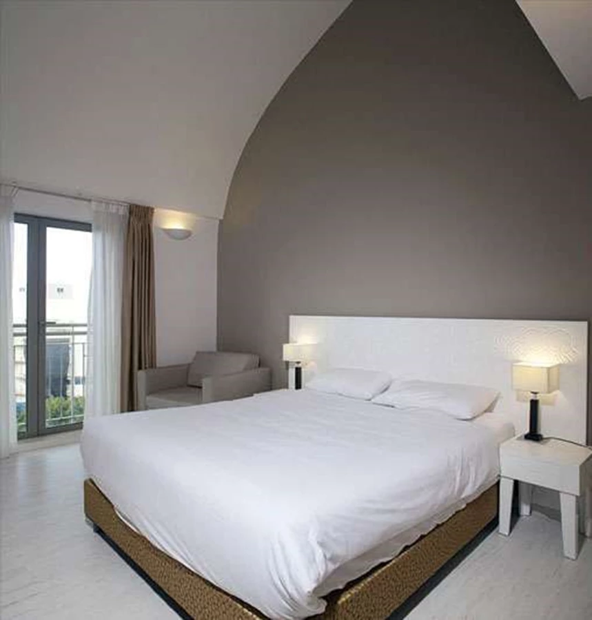 בית מלון משכנות רות דניאל, הצעה לעיצוב חדרים בבתי מלון: יוליה חנדז'י- Studio Jules, מיכל לייטנר