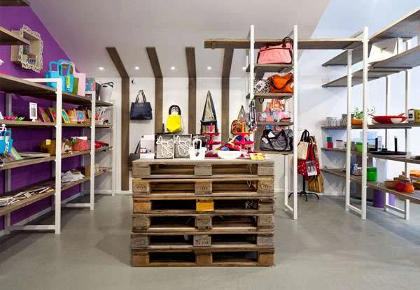 מלול תרנגולות לחנות מעוצבת