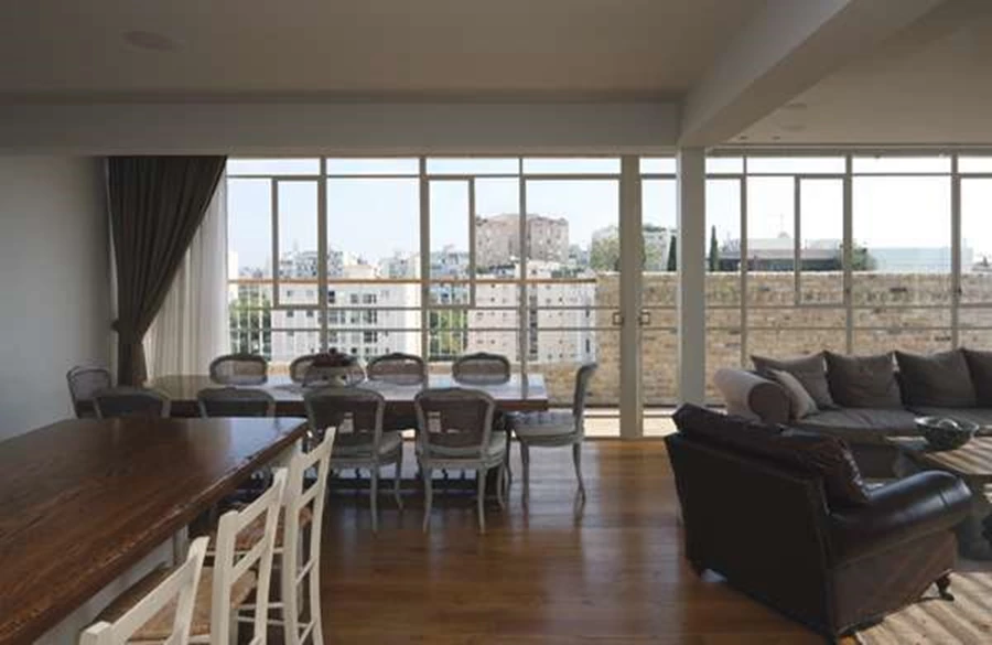 וילה בקומת הגג