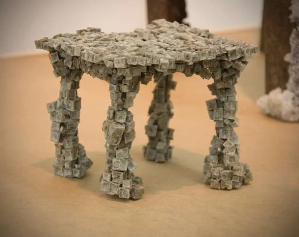 יושבים נמוך - רואים רחוק