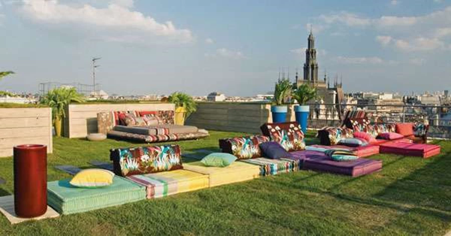 בפריז כמו בפריז, בריהוט כמו באופנה