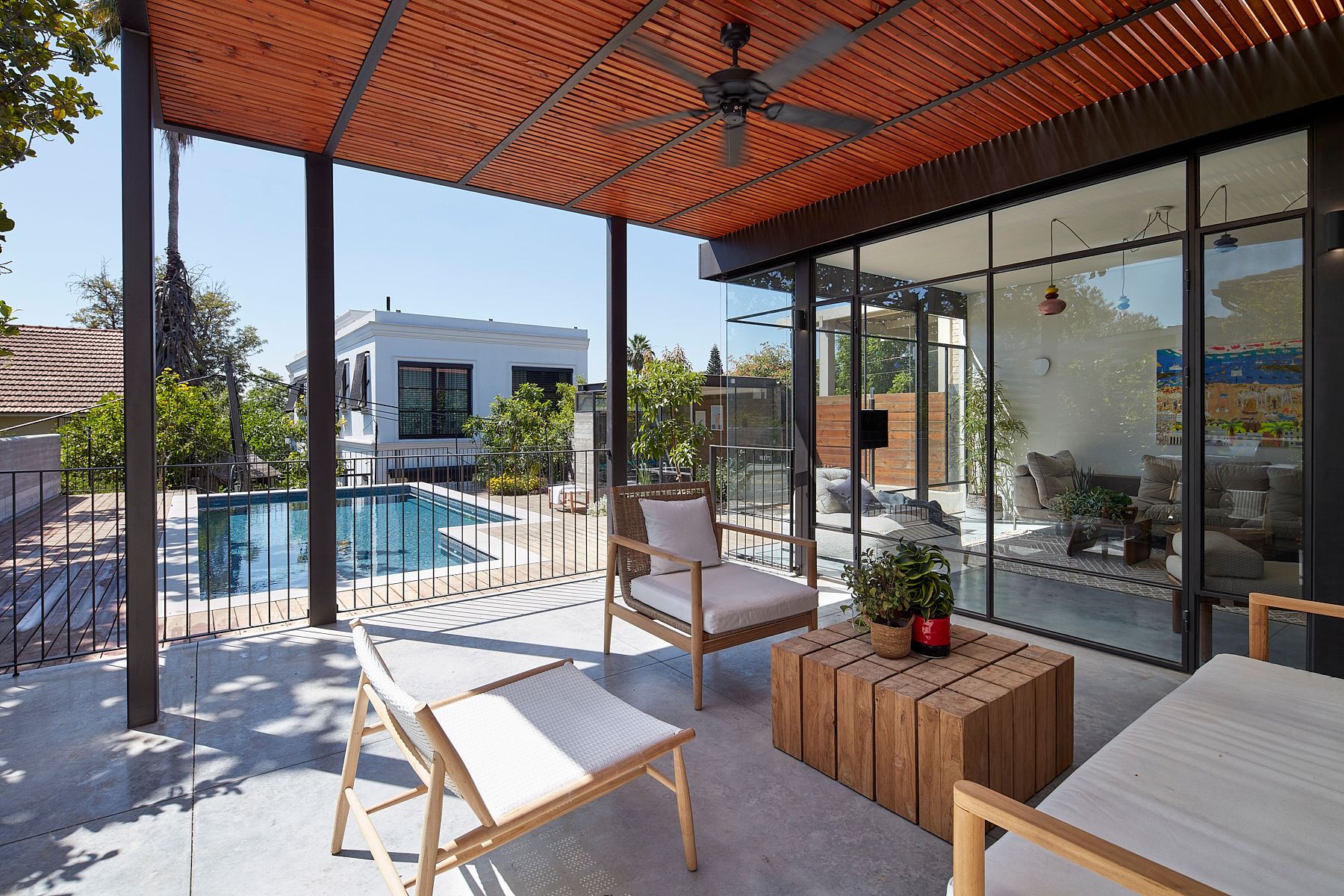 להכניס כמה שיותר אור