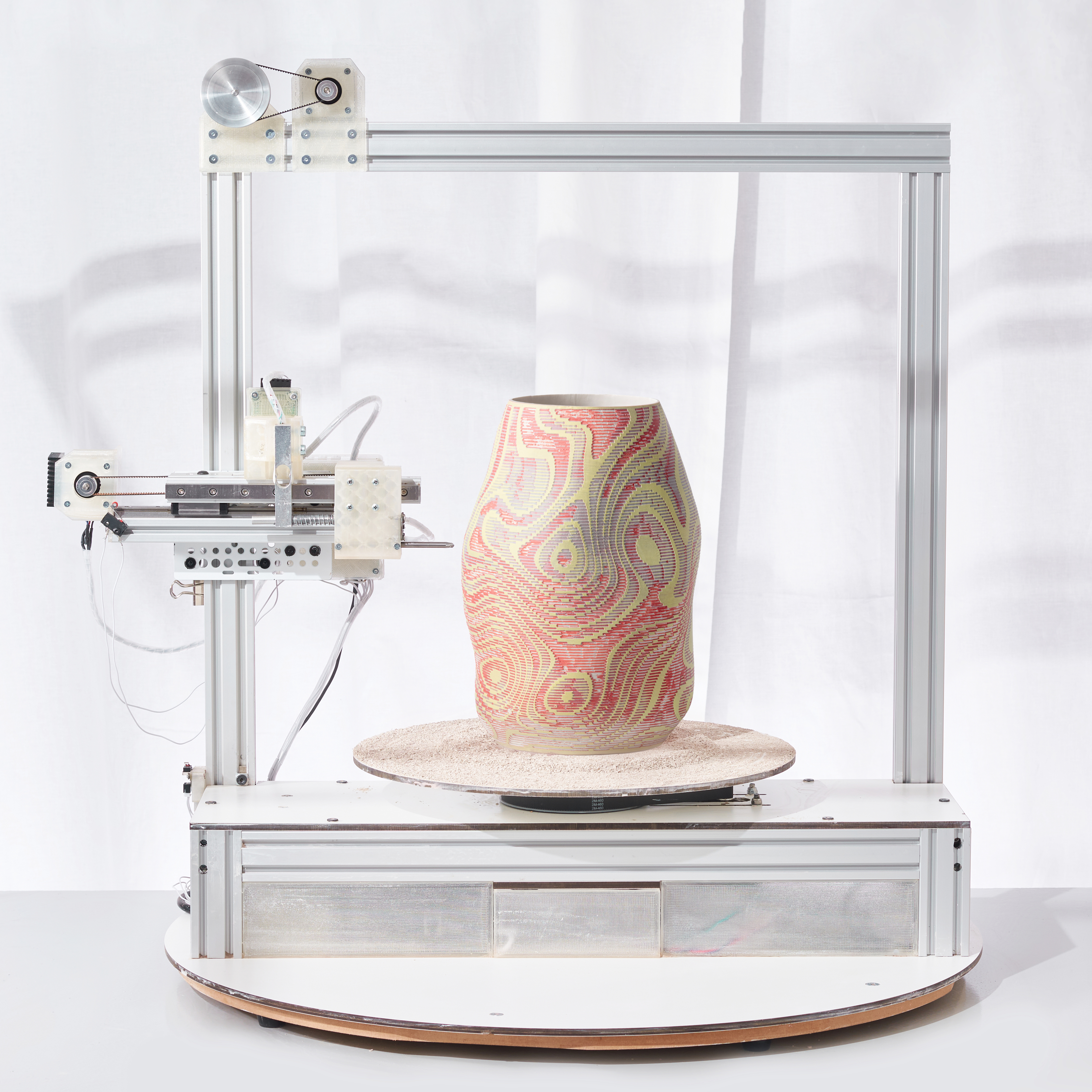 כלי הפורצלן Soft Touch של האולפן הגרמני Jüngerkühn, זוכי הפרס השלישי בתחרות SaloneSatellite 2026