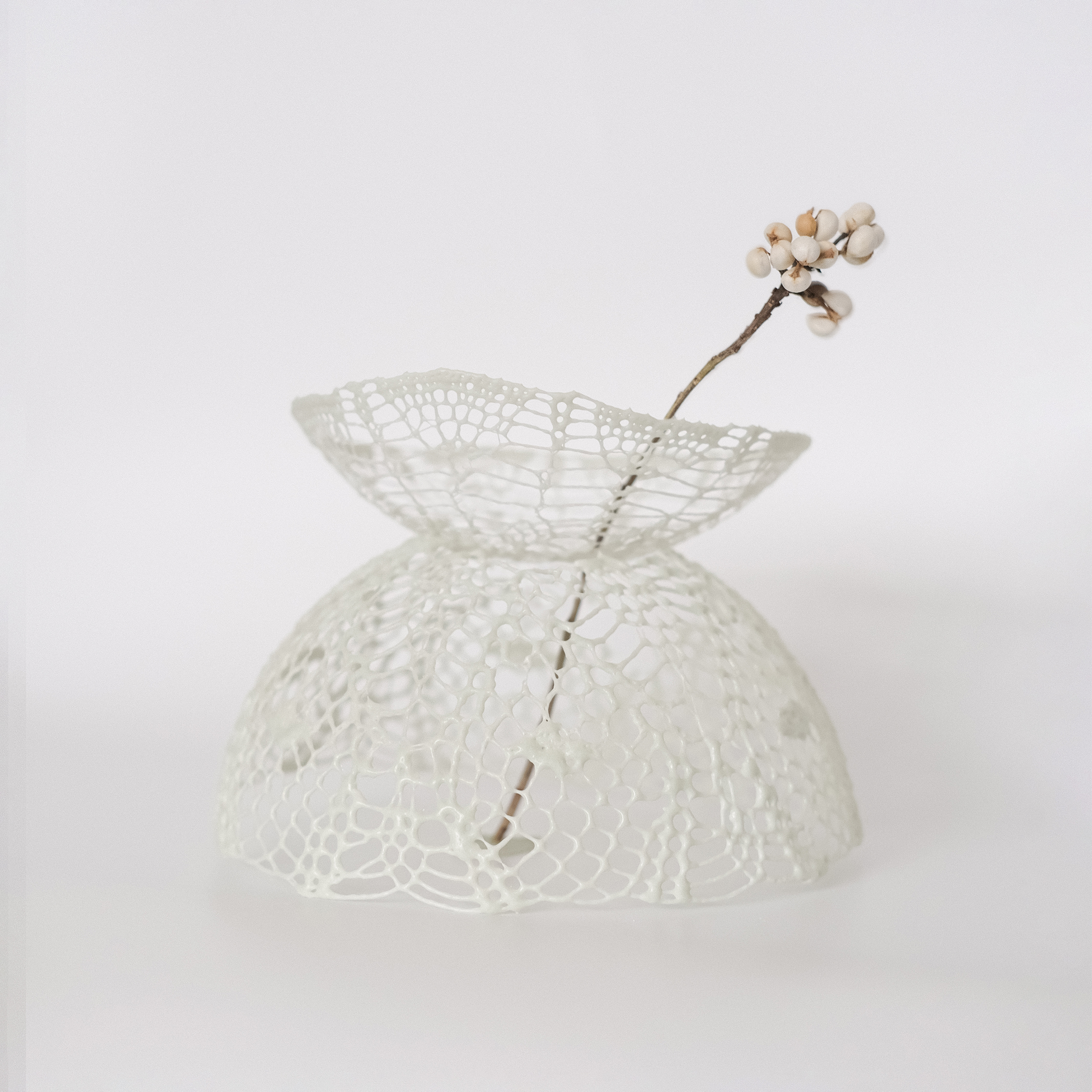 כלי הזכוכית Foggy של Yixian Wang מסין, אזכור מיוחד בתחרות SaloneSatellite 2026