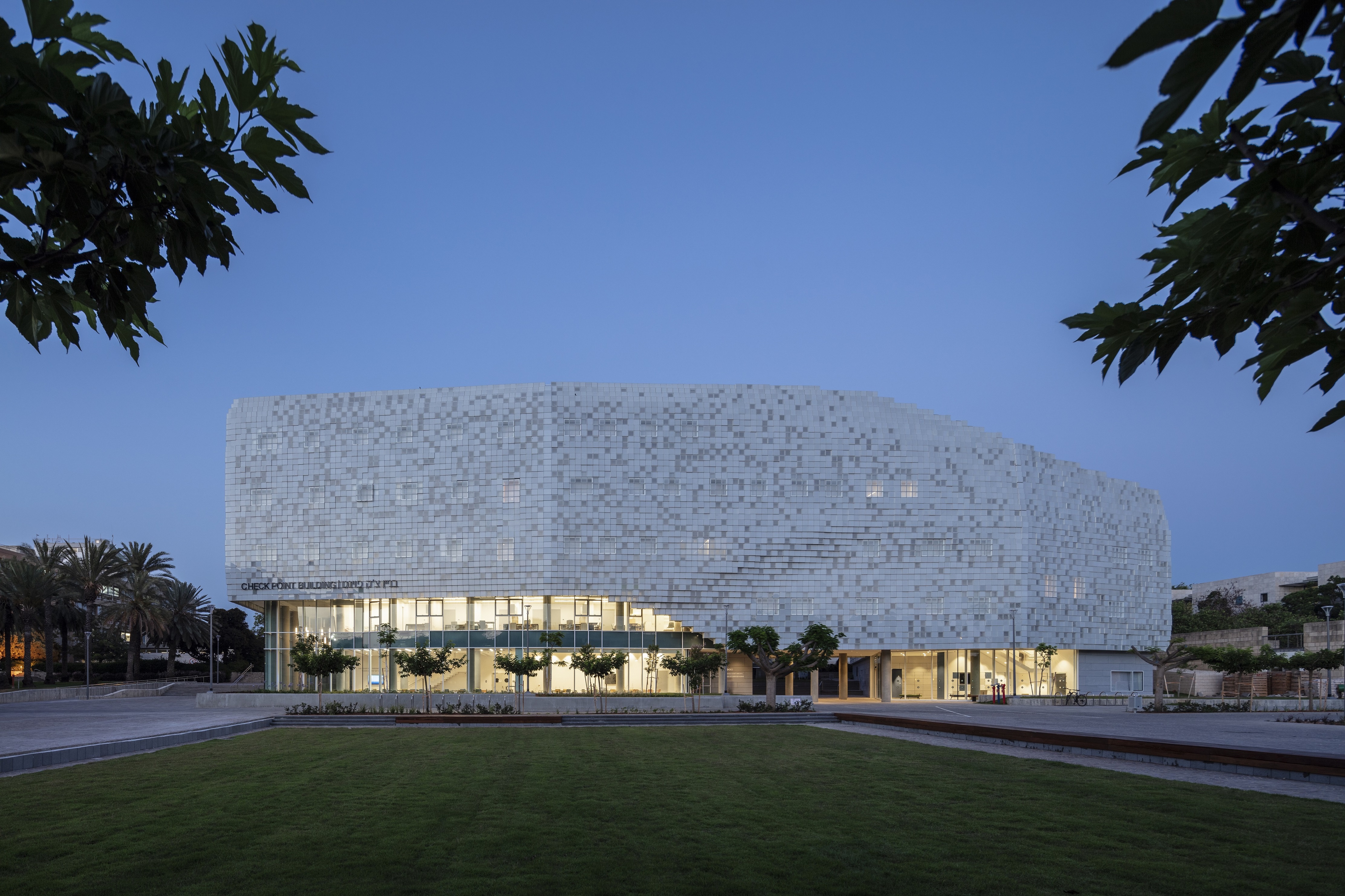 מתוך הפרויקטים המוצגים בתערוכת "40 שנה - 40 פרויקטים"