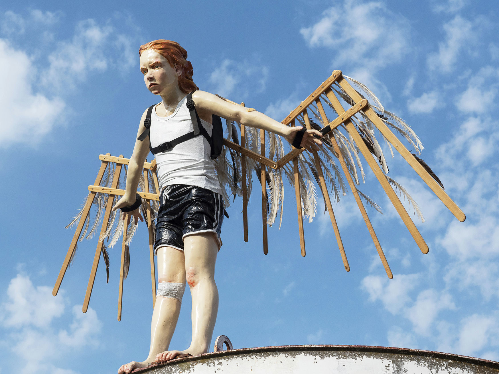 ורד אהרונוביץ (נ’ 1980) ילדה עם כנפיים, 2023 