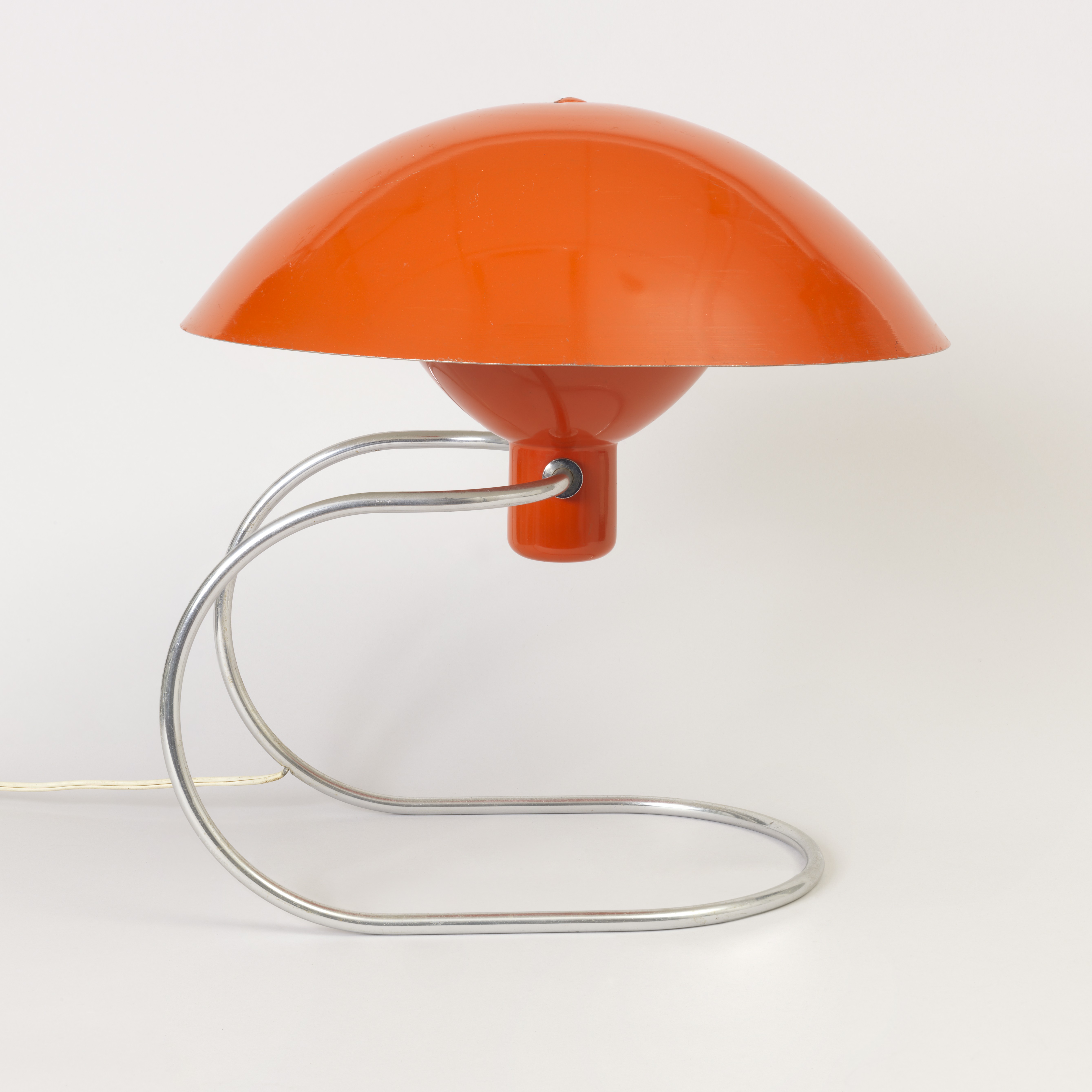 מנורת Anywhere, גרטה פון נסן לאולפן Nessen Studios, 1951. צילום: מאט פלין. באדיבות מוזיאון קופר הויט, סמיתסוניאן, ניו יורק.