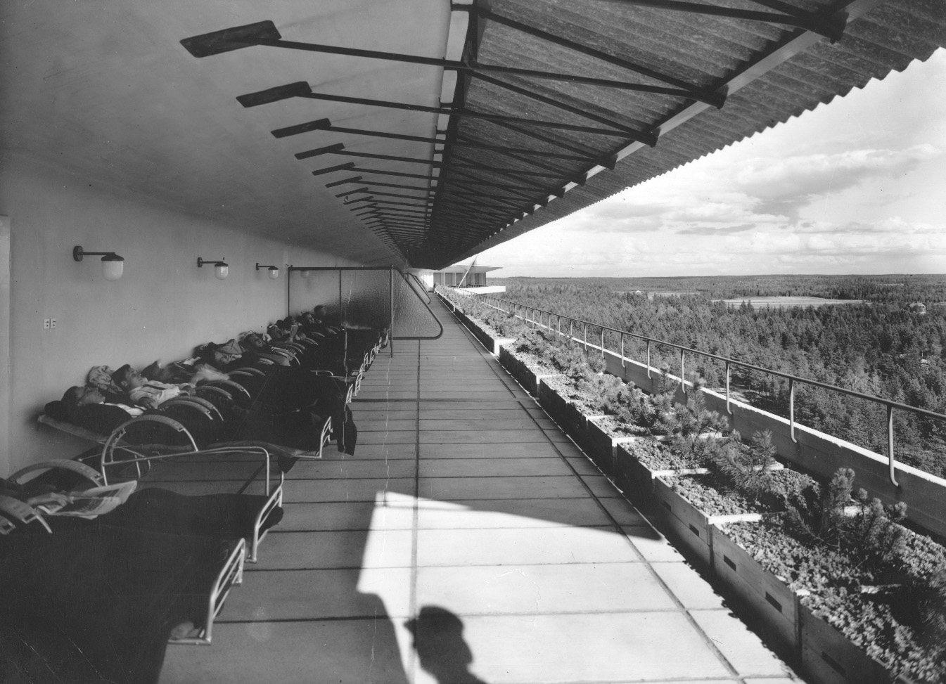 מרפסות השמש בעת שימוש. צילום:  Alvar Aalto Foundation