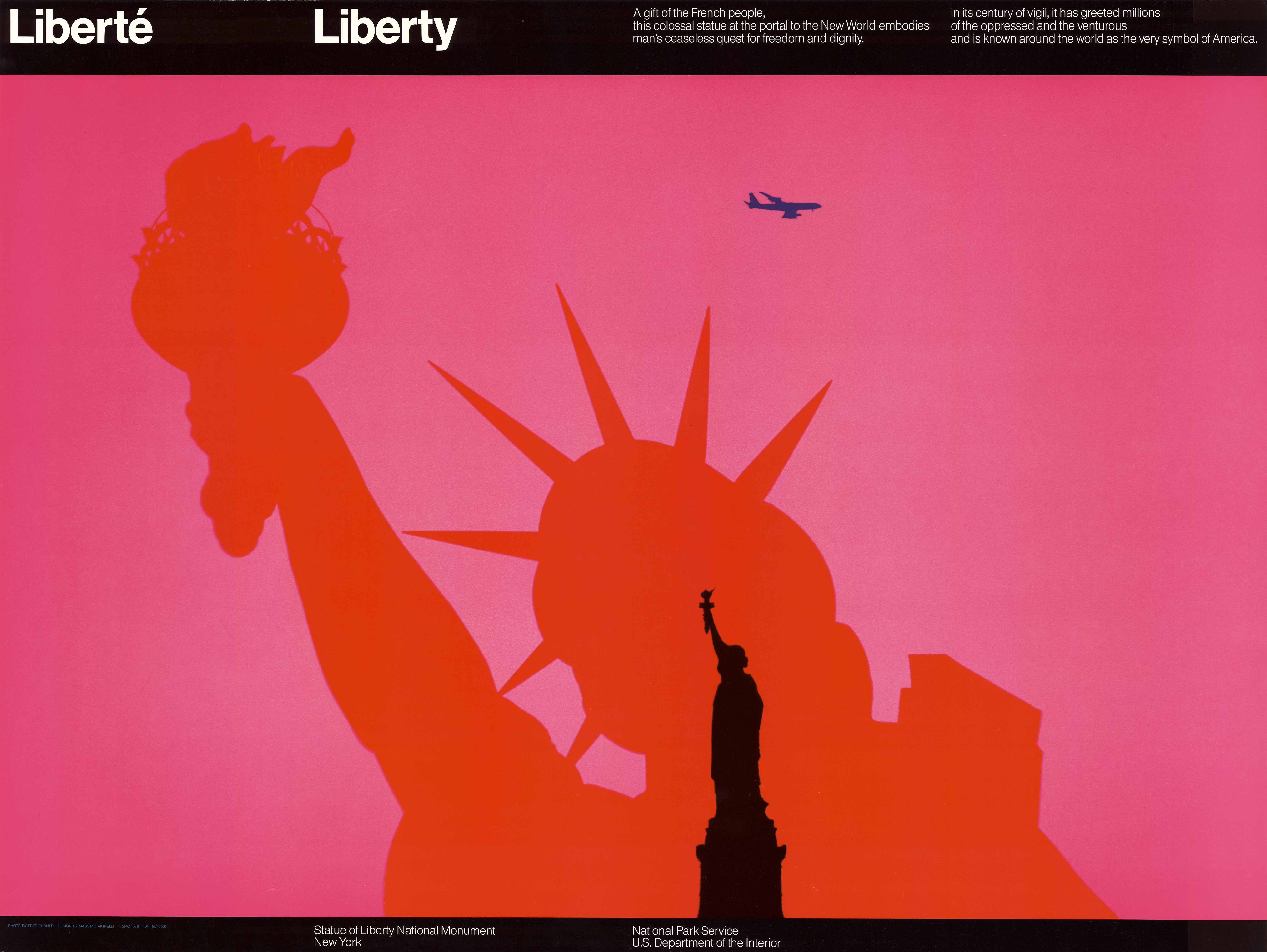 פוסטר Liberté Liberty עבור שירות הפארקים הלאומי, עיצוב וינייני, 1986, הדפס ליתוגרפי אופסט, 99x74 ס"מ. באדיבות: Vignelli Center for Design Studies
