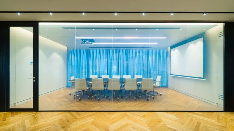 זכוכית חכמה  -  הדרך  הפשוטה והאלגנטית לפרטיות