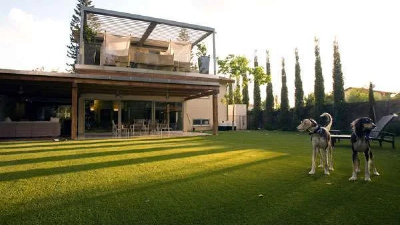 האדריכלית: אורנית בסן