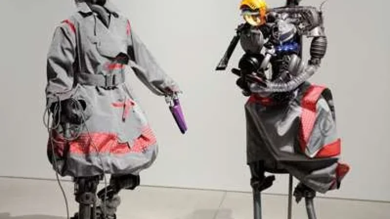 אופנה מכאנית: טווים סדר חדש