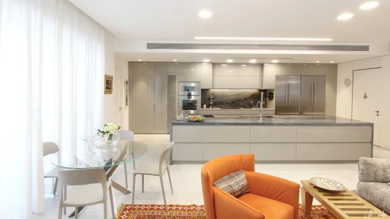 דירה בניחוח ים, חול ותפוזים