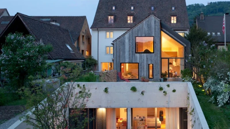 שימור מבנה היסטורי לצד בית חדש