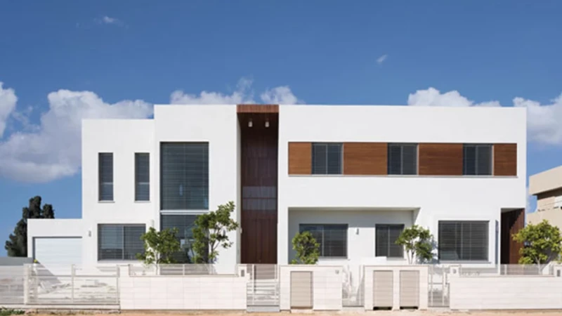 נולד ממקומו