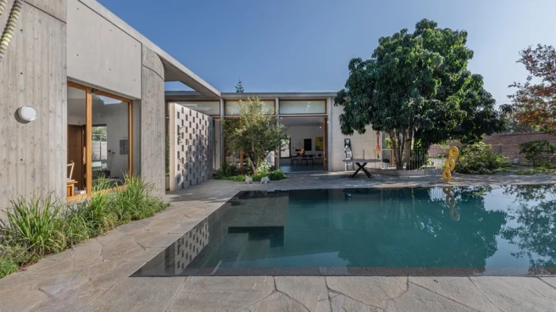 הבטון, העץ והאור: מודרניזם אמנותי בשרון