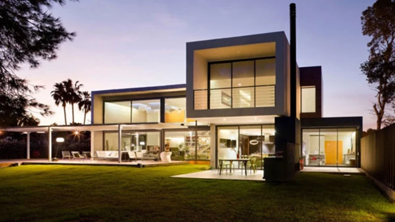 עם הפנים לים