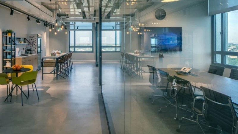 צעיר ולא מעונב